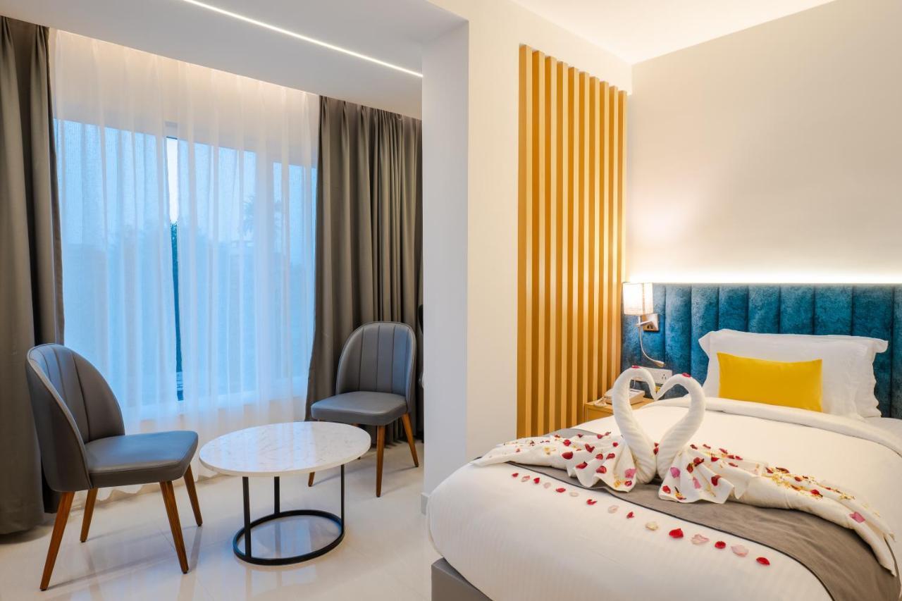 Clubway Grand A Boutique Hotel Jorhāt Eksteriør bilde